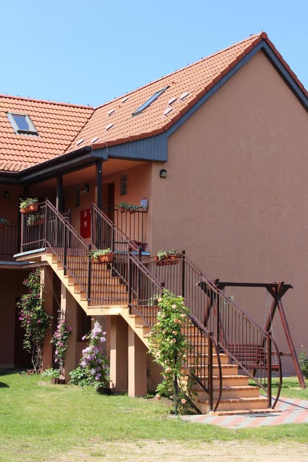 Na Wiejskiej Mrzeżyno Exterior foto